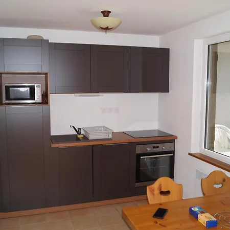 Bel T2, 3 Etoiles, Avec Balcon Bien Expose *